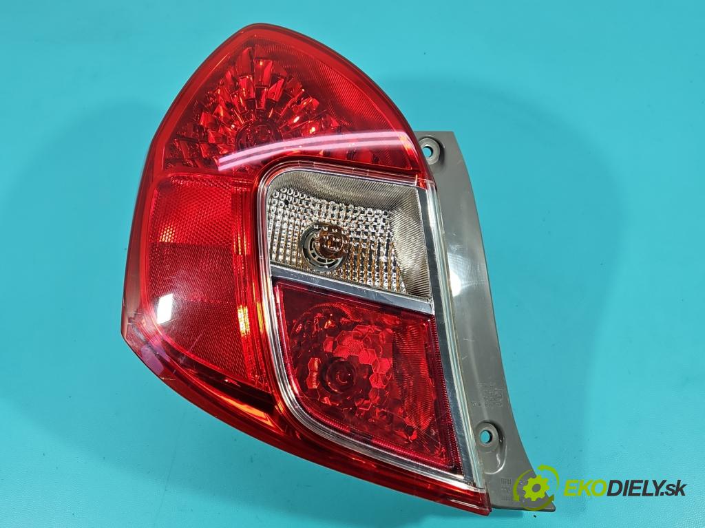 Suzuki Celerio 1.0 12V 68 HP manual 50 kW 998 cm3 5- svetlo / reflektor zadné ľavé blatník 