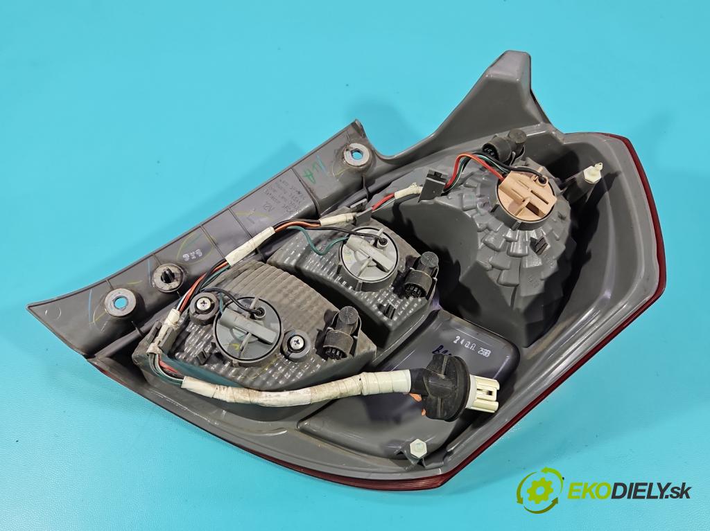 Suzuki Celerio 1.0 12V 68 HP manual 50 kW 998 cm3 5- svetlo / reflektor zadné ľavé blatník