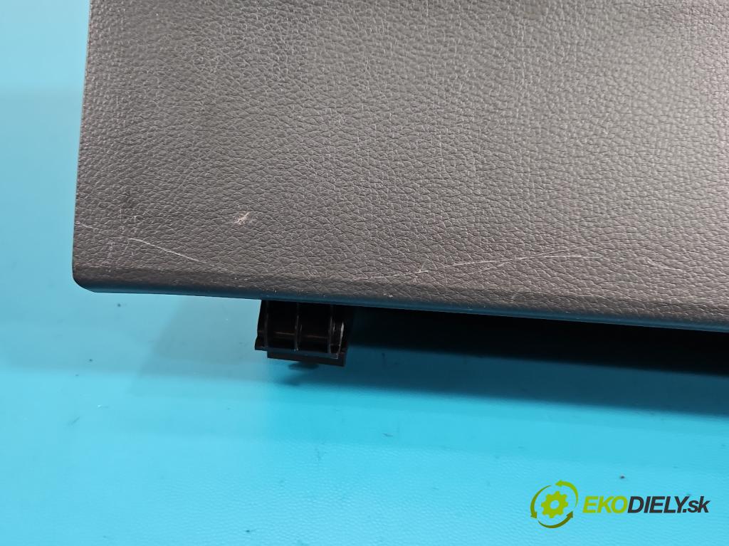 Suzuki Celerio 1.0 12V 68 HP manual 50 kW 998 cm3 5- kastlík