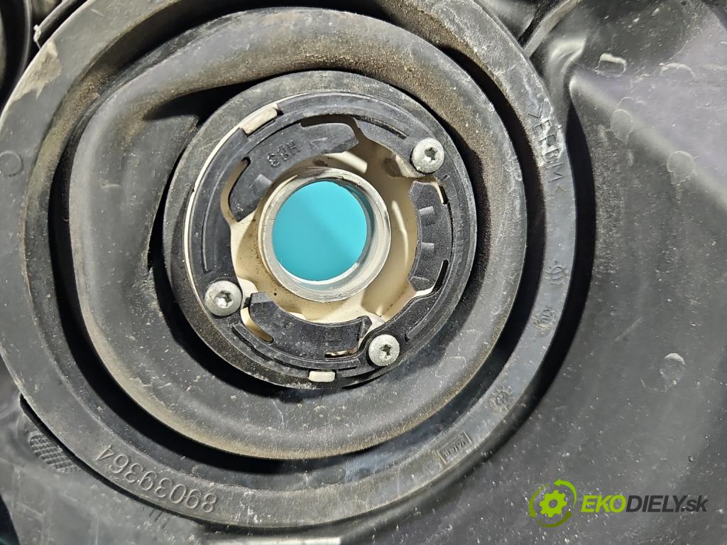 Toyota Auris I 2006-2013 1.3 16V 99 hp manual 73 kW 1329 cm3 5- světlo levý 89903724 (Klika dveří ostatní)