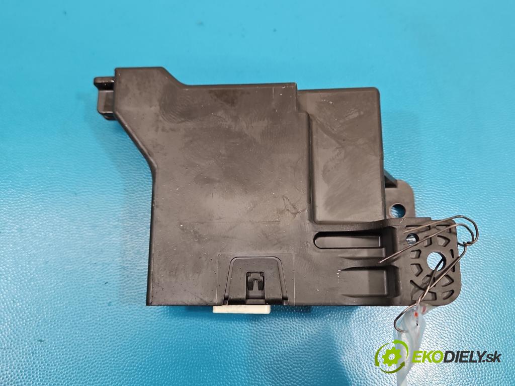 Toyota Auris I 2006-2013 1.3 16V 99 HP manual 73 kW 1329 cm3 5- riadiaca jednotka ostatné 88650-02630