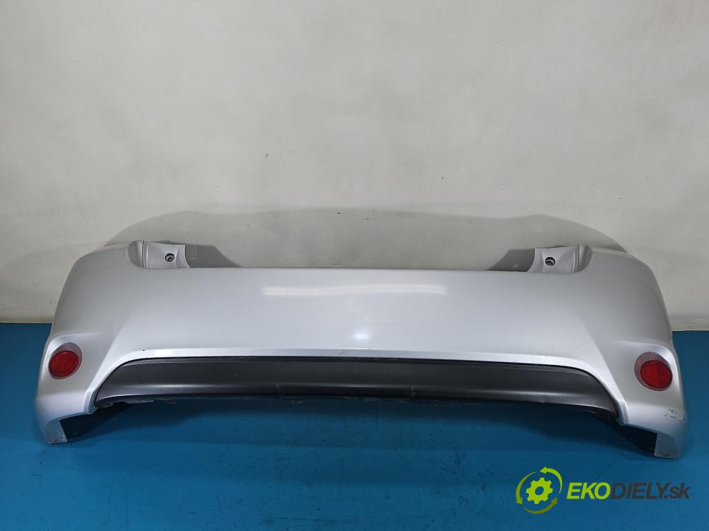 Toyota Auris I 2006-2013 1.3 16V 99 HP manual 73 kW 1329 cm3 5- nárazník zadné  (Kľučka dverí ostatné)