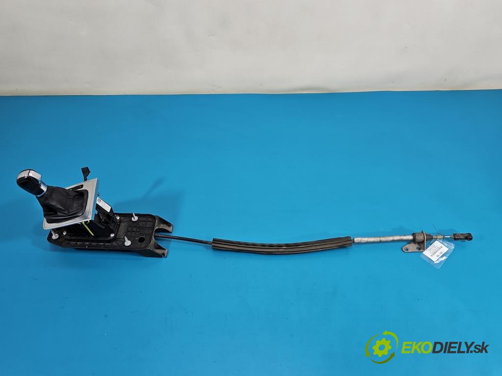 Vw Passat B7 2010-2014 2.0 tdi 140 hp automatic 103 kW 1968 cm3 5- kulisa změny stupňová 3C1713025S (Řadicí páka (kulisa) )