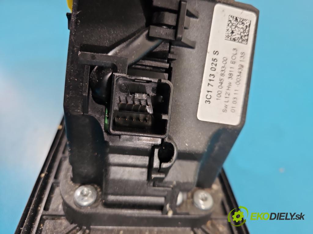 Vw Passat B7 2010-2014 2.0 tdi 140 HP automatic 103 kW 1968 cm3 5- Páka: Změny: stupeň,rýchlosť 3C1713025S (Rýchlostná páka (kulisa))