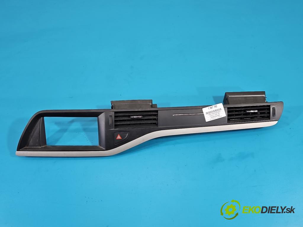 Citroen C5 II 2008-2017 2.0 hdi 140 HP manual 103 kW 1997 cm3 5- Mřížka: kúrenia stredová 9682297777 (Mriežka kúrenia (fukár))