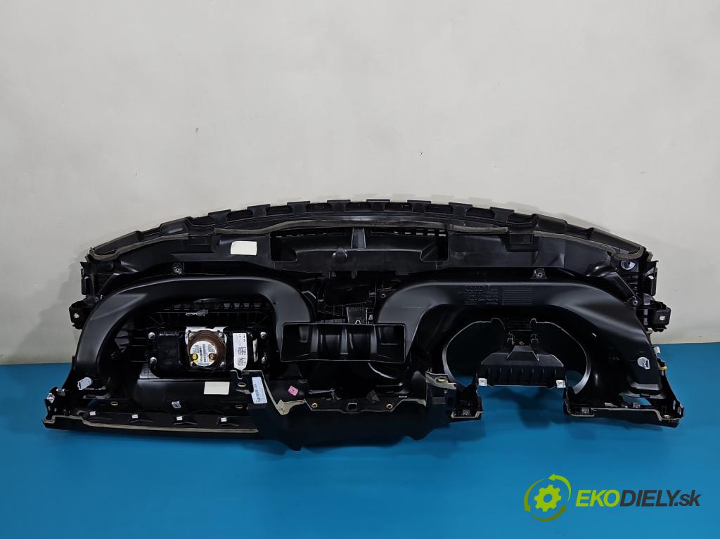 Audi A3 8V 2013-2020 1.8 TFSI 179KM automatic 132 kW 1798 cm3 4- kokpit,přistrojova deska
