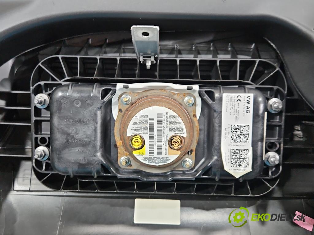 Audi A3 8V 2013-2020 1.8 TFSI 179KM automatic 132 kW 1798 cm3 4- kokpit,přistrojova deska