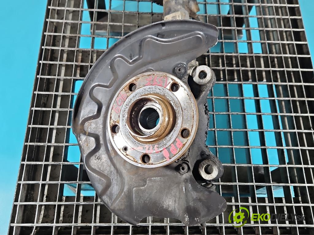 Audi A3 8V 2013-2020 1.8 TFSI 179KM automatic 132 kW 1798 cm3 4- náboj pravé  (Náboj kolesa)