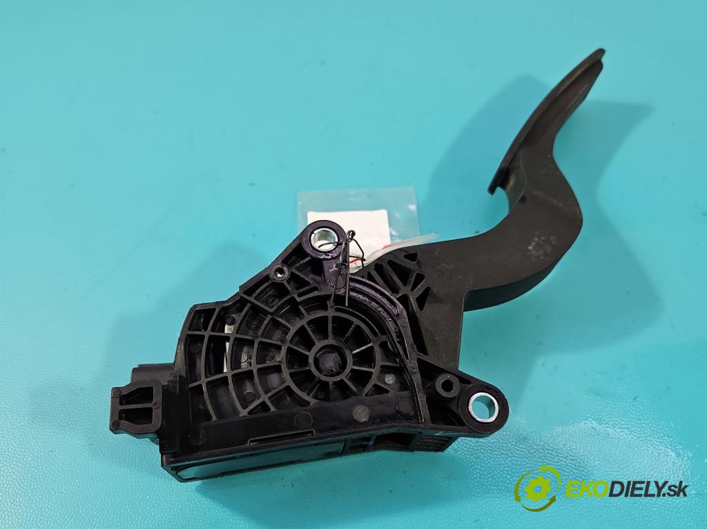 Suzuki Celerio 1.0 12V 68 HP manual 50 kW 998 cm3 5- pedal plyn potenciometr: 0280755231