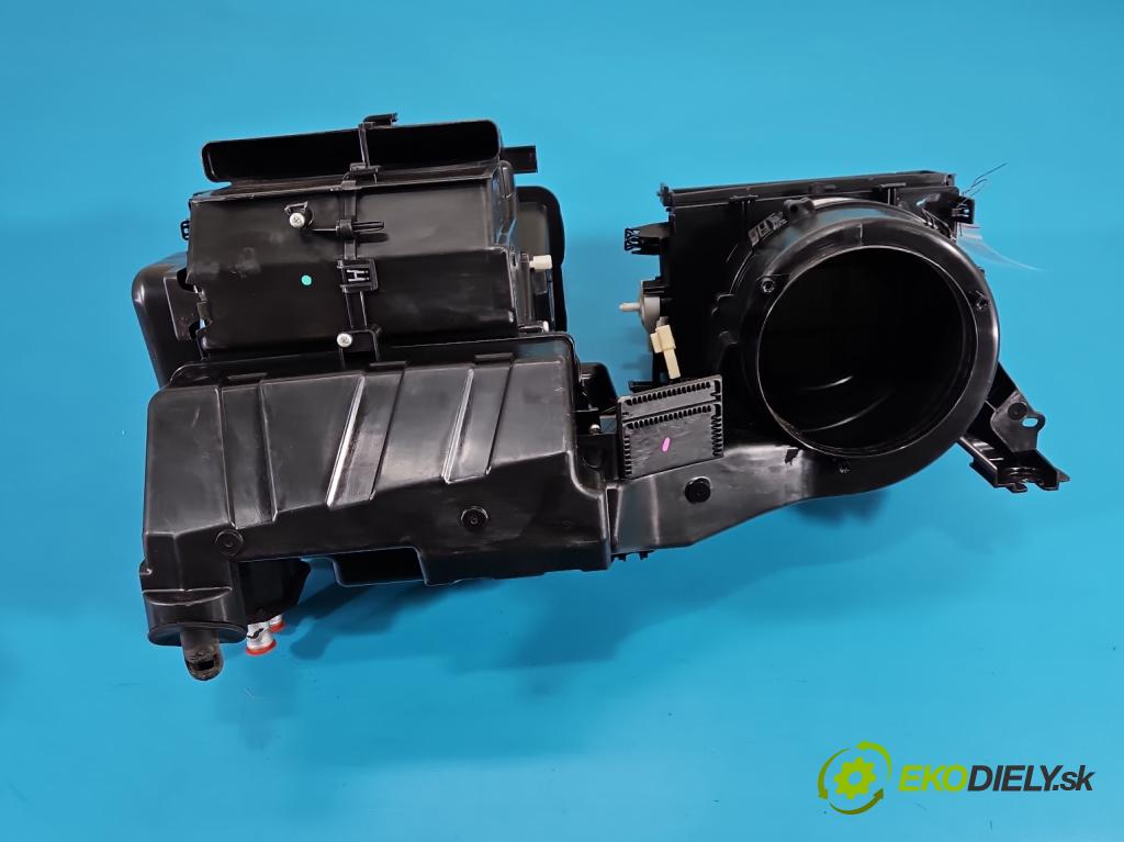 Suzuki Celerio 1.0 12V 68 HP manual 50 kW 998 cm3 5- radiator 74100-84MH0 (Radiátor kúrenia)