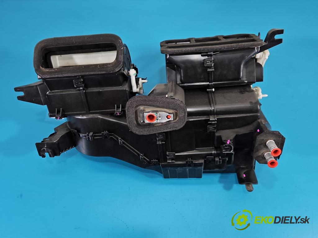 Suzuki Celerio 1.0 12V 68 HP manual 50 kW 998 cm3 5- radiator 74100-84MH0 (Radiátor kúrenia)