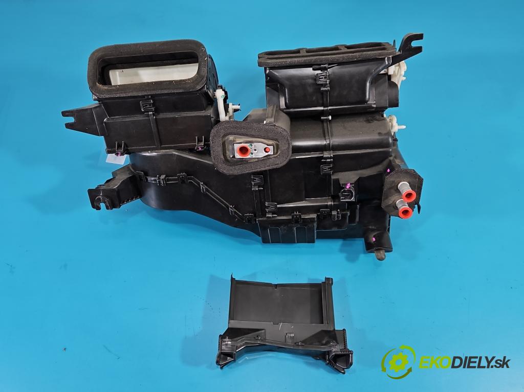 Suzuki Celerio 1.0 12V 68 HP manual 50 kW 998 cm3 5- radiator 74100-84MH0 (Radiátor kúrenia)