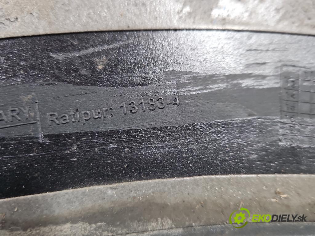 Suzuki Celerio 1.0 12V 68 HP manual 50 kW 998 cm3 5- lišta blatník predné ľavé 990E0-84M09-000