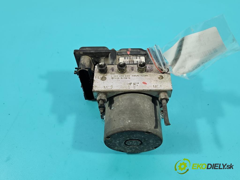 Toyota Auris I 2006-2013 1.3 16V 99 HP manual 73 kW 1329 cm3 5- čerpadlo abs 0265800986 (Pumpa ABS)