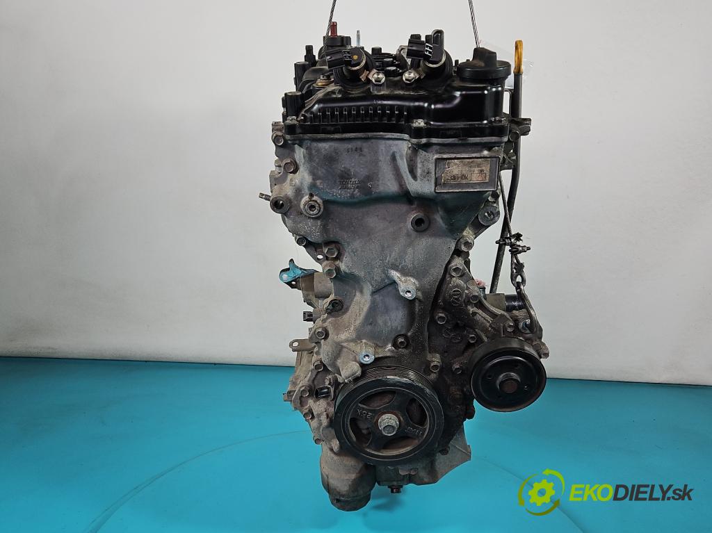 Toyota Auris I 2006-2013 1.3 16V 99 HP manual 73 kW 1329 cm3 5- motor benzín: 1NR