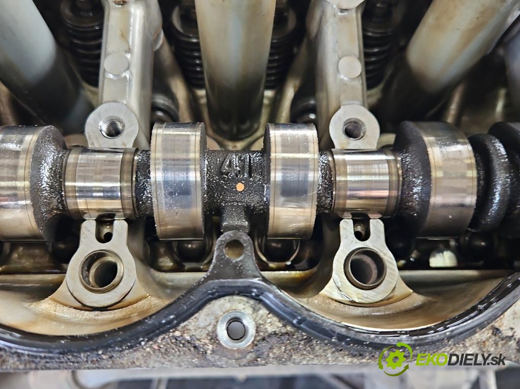 Toyota Auris I 2006-2013 1.3 16V 99 HP manual 73 kW 1329 cm3 5- motor benzín: 1NR