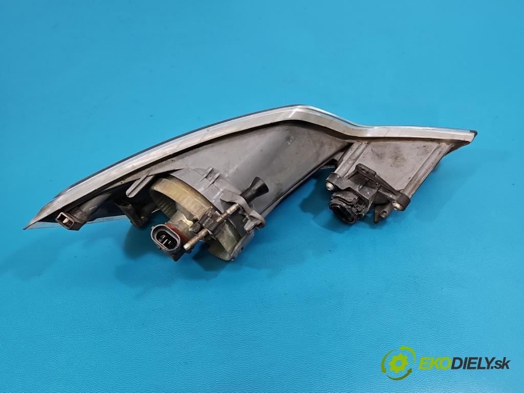 Citroen C5 II 2008-2017 2.0 hdi 140 HP manual 103 kW 1997 cm3 5- Halogen pravý 271564-00 (Kľučka dverí ostatné)