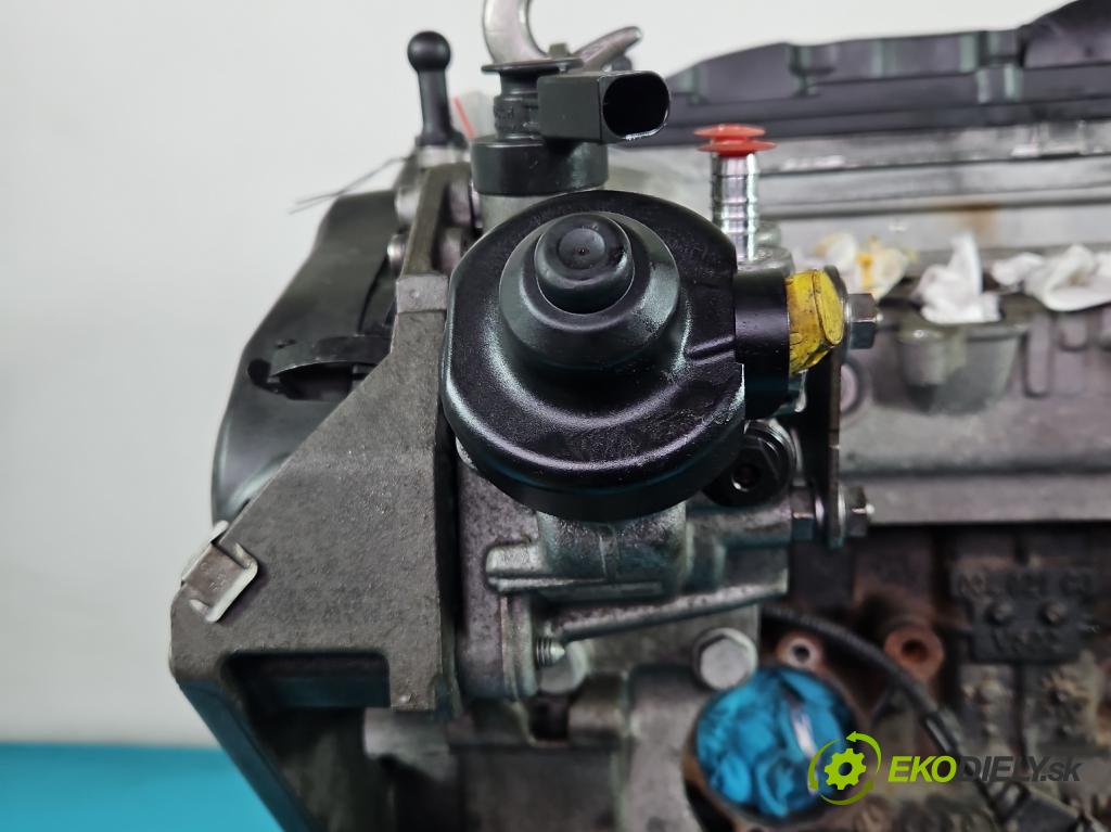 Vw Passat B7 2010-2014 2.0 tdi 140 HP automatic 103 kW 1968 cm3 5- čerpadlo vstrekovacia 0445010526 (Vstrekovacie čerpadlo)