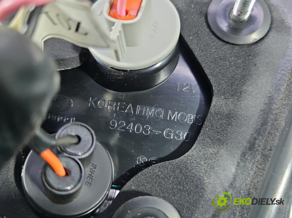 Hyundai I30 III 2016- 1.4 16V 100 hp manual 73.3 kW 1368 cm3 5- světlo zadní levé kufrových dveří 92403-G30