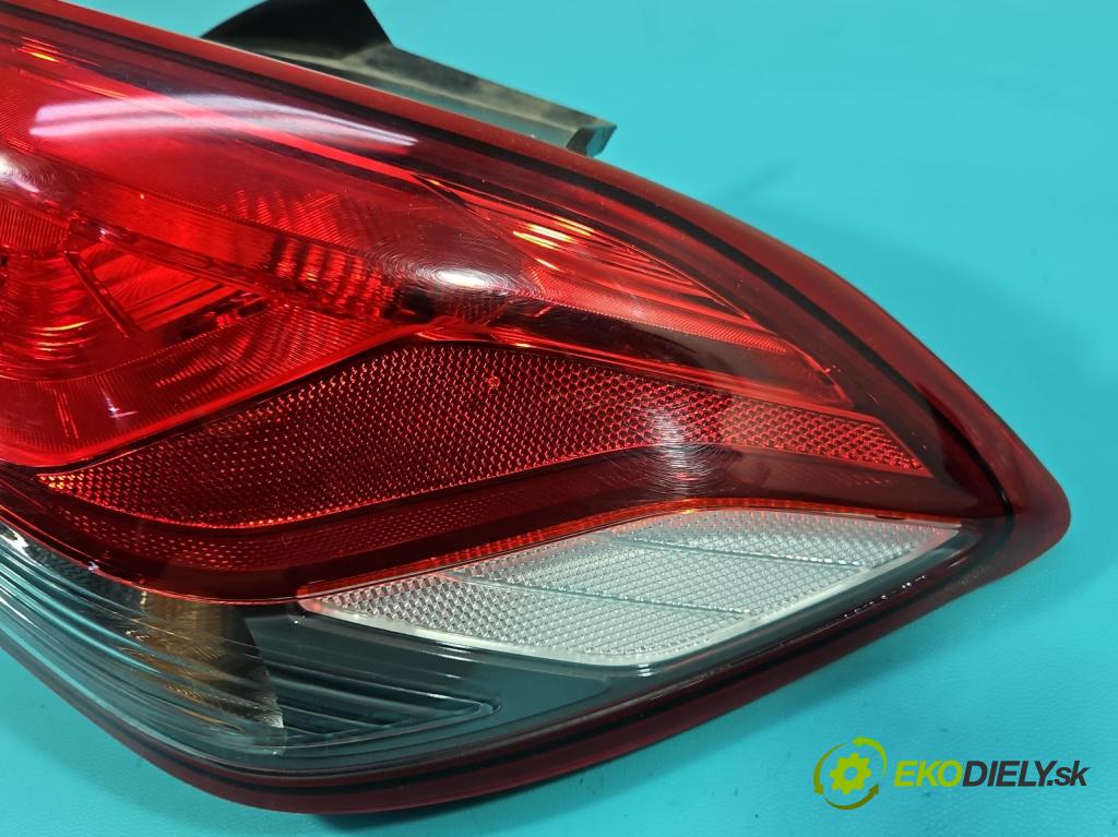 Hyundai I30 III 2016- 1.4 16V 100 HP manual 73.3 kW 1368 cm3 5- svetlo / reflektor zadné pravé 92402-G30 (Kľučka dverí ostatné)