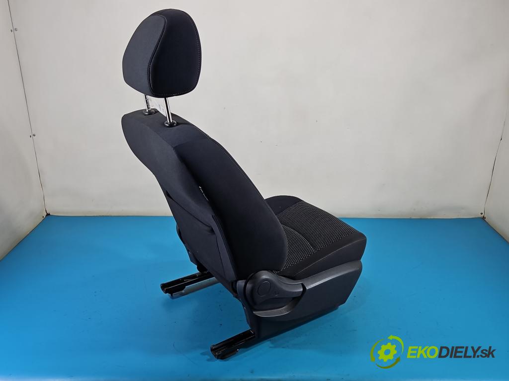 Nissan Pulsar 1.2 T 116 HP manual 85 kW 1197 cm3 5- Sedačka pravý (Sedadlo)