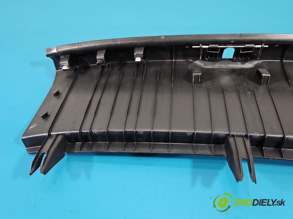 Audi A3 8V 2013-2020 1.8 TFSI 179KM automatic 132 kW 1798 cm3 4- kryt plast 8V5863471