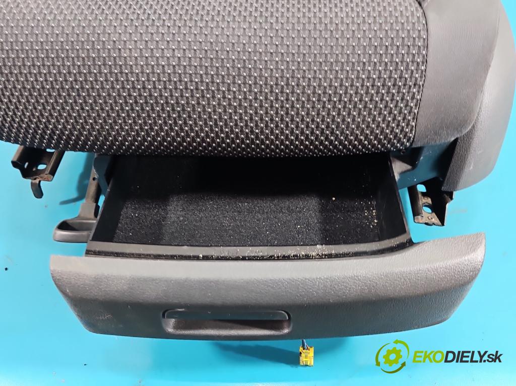 Vw Touran I 2003-2015 1.6 tdi 105 HP manual 77 kW 1599 cm3 5- Sedačka ľavý (Sedadlo)