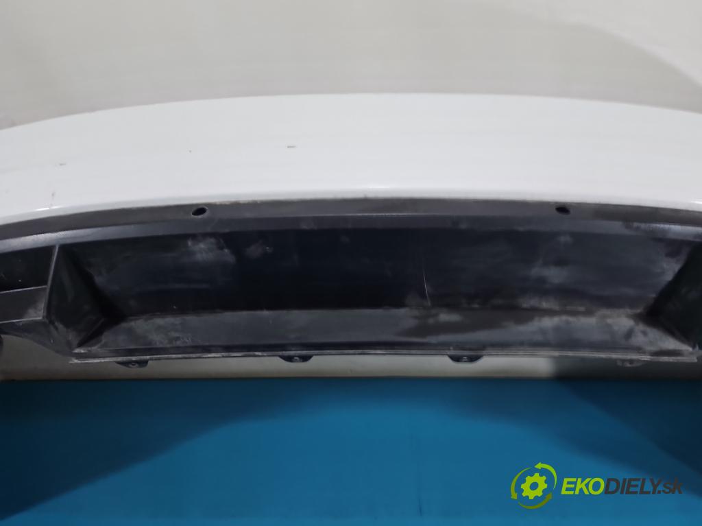 Skoda Octavia III 2013- 2.0 tdi 150 HP manual 110 kW 1968 cm3 5- nárazník zadné  (Kľučka dverí ostatné)
