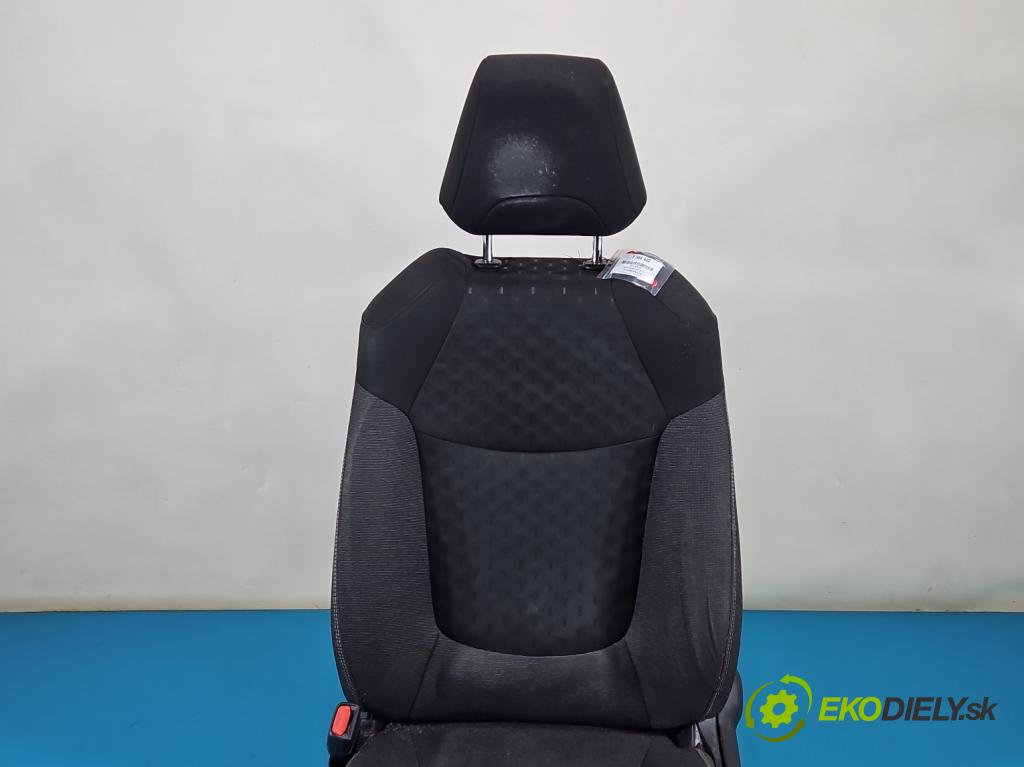 Toyota Corolla E21 2019- 1.8 16V 98 HP automatic 72 kW 1798 cm3 4- Sedačka ľavý  (Sedadlo)