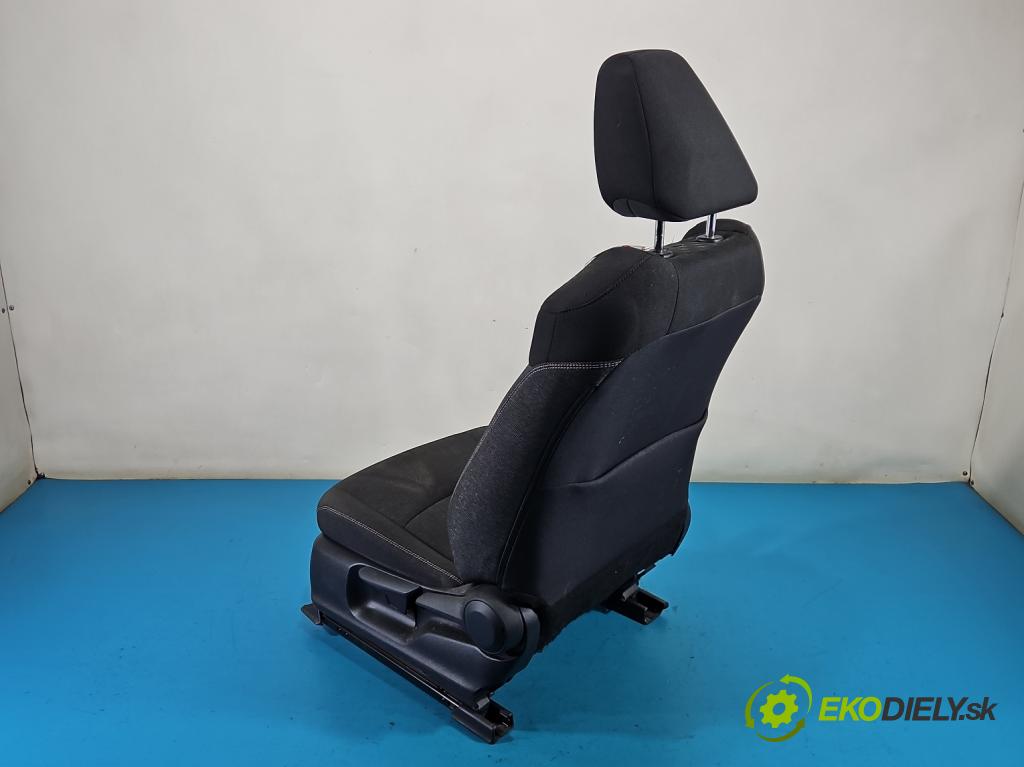 Toyota Corolla E21 2019- 1.8 16V 98 HP automatic 72 kW 1798 cm3 4- Sedačka ľavý  (Sedadlo)