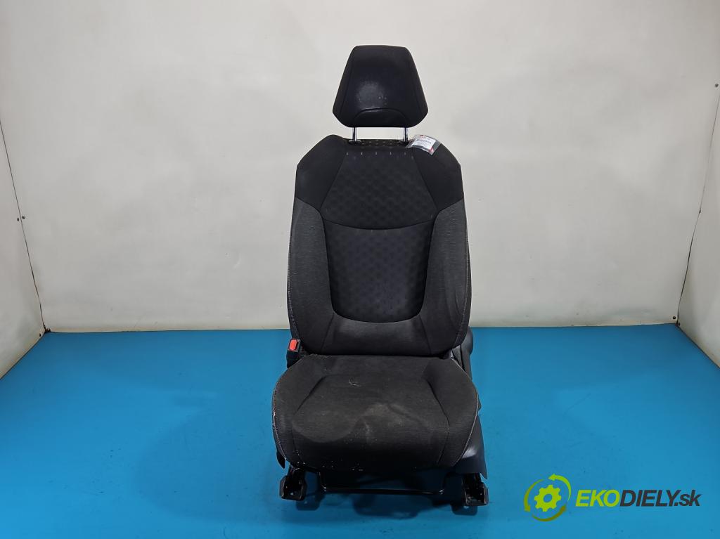 Toyota Corolla E21 2019- 1.8 16V 98 HP automatic 72 kW 1798 cm3 4- Sedačka ľavý  (Sedadlo)