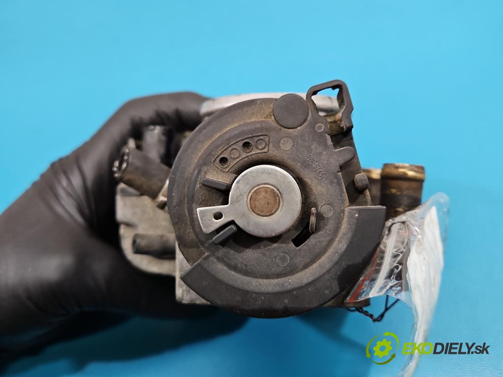 Audi A4 B5 1994-2001 1.8 20V 125 HP manual 92 kW 1781 cm3 4- klapka 058133063 (Škrtiaca klapka)
