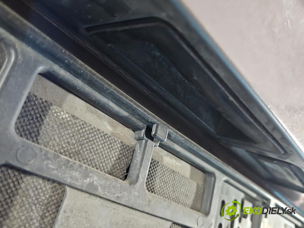 Vw Touran I 2003-2015 1.6 tdi 105 hp manual 77 kW 1599 cm3 5- zadní kufrové dveře  (Zadní kapota (kufr))