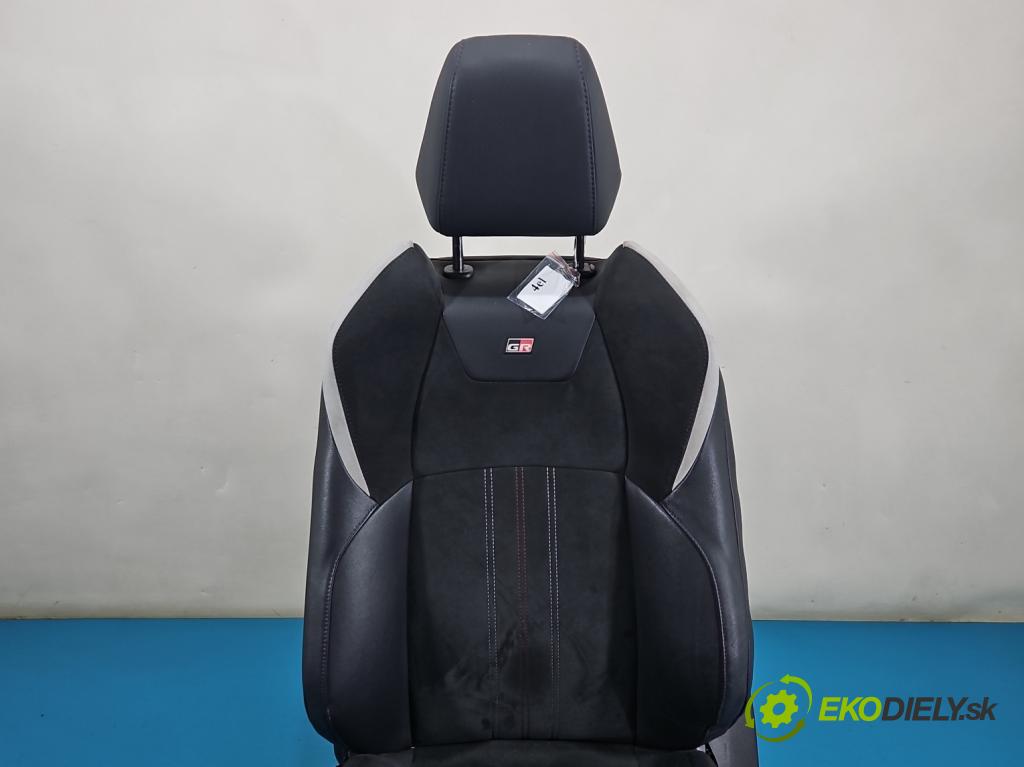 Toyota C-HR I 2016-2023 2.0 16V 152KM automatic 112 kW 1987 cm3 5- sedačke: komplet
