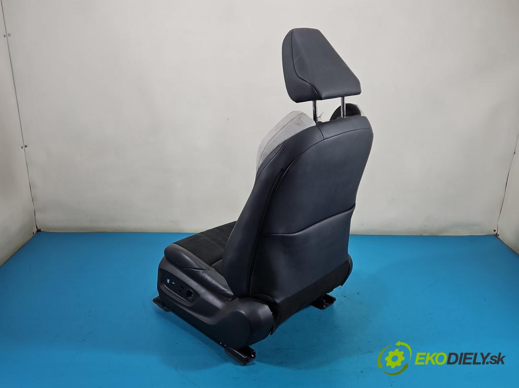 Toyota C-HR I 2016-2023 2.0 16V 152KM automatic 112 kW 1987 cm3 5- sedačke: komplet