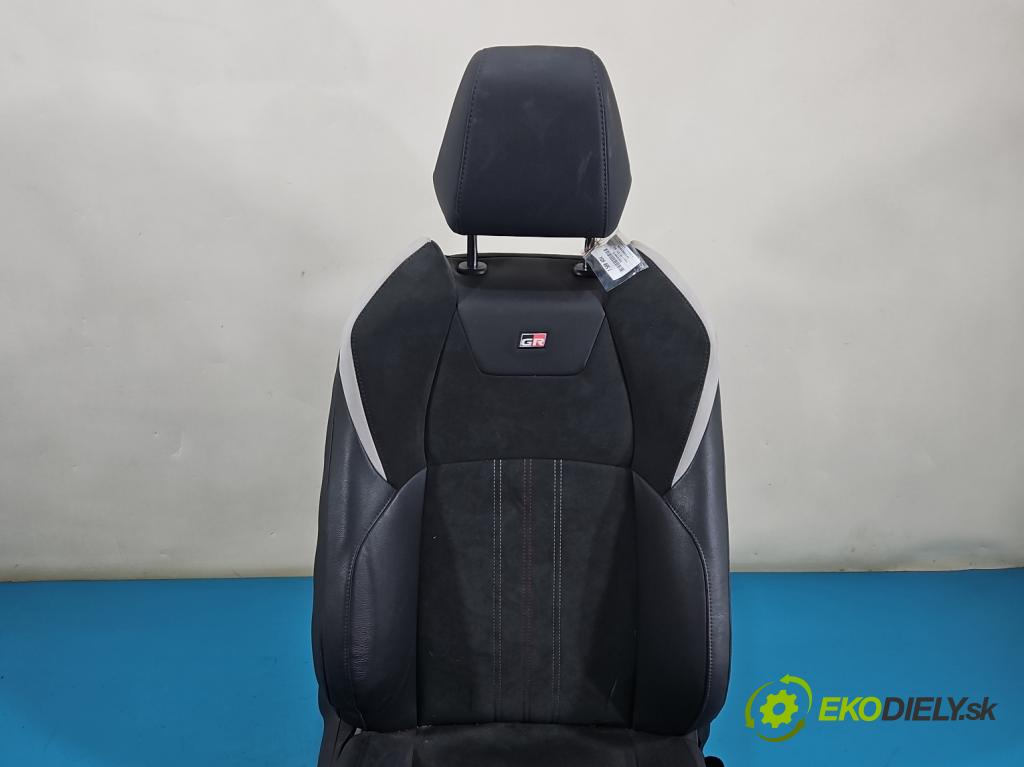 Toyota C-HR I 2016-2023 2.0 16V 152KM automatic 112 kW 1987 cm3 5- sedačke: komplet