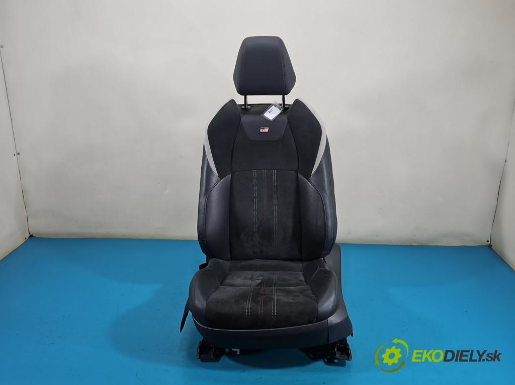 Toyota C-HR I 2016-2023 2.0 16V 152KM automatic 112 kW 1987 cm3 5- sedačke: komplet