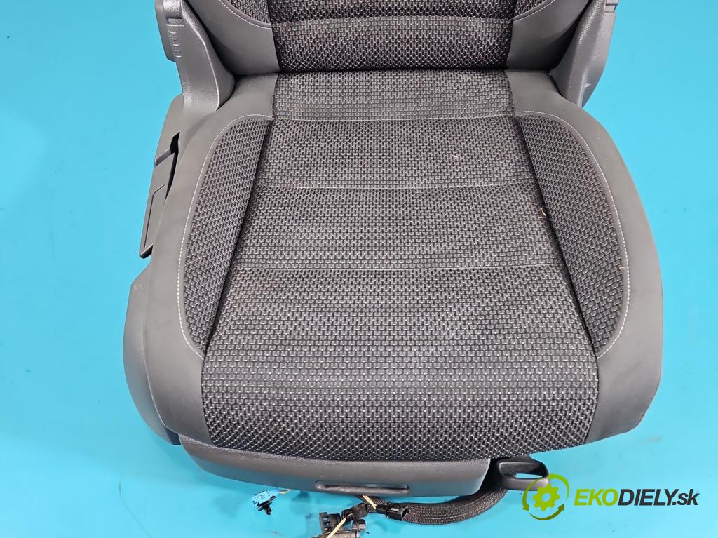 Vw Touran I 2003-2015 1.6 tdi 105 HP manual 77 kW 1599 cm3 5- Sedačka pravý  (Sedadlo)