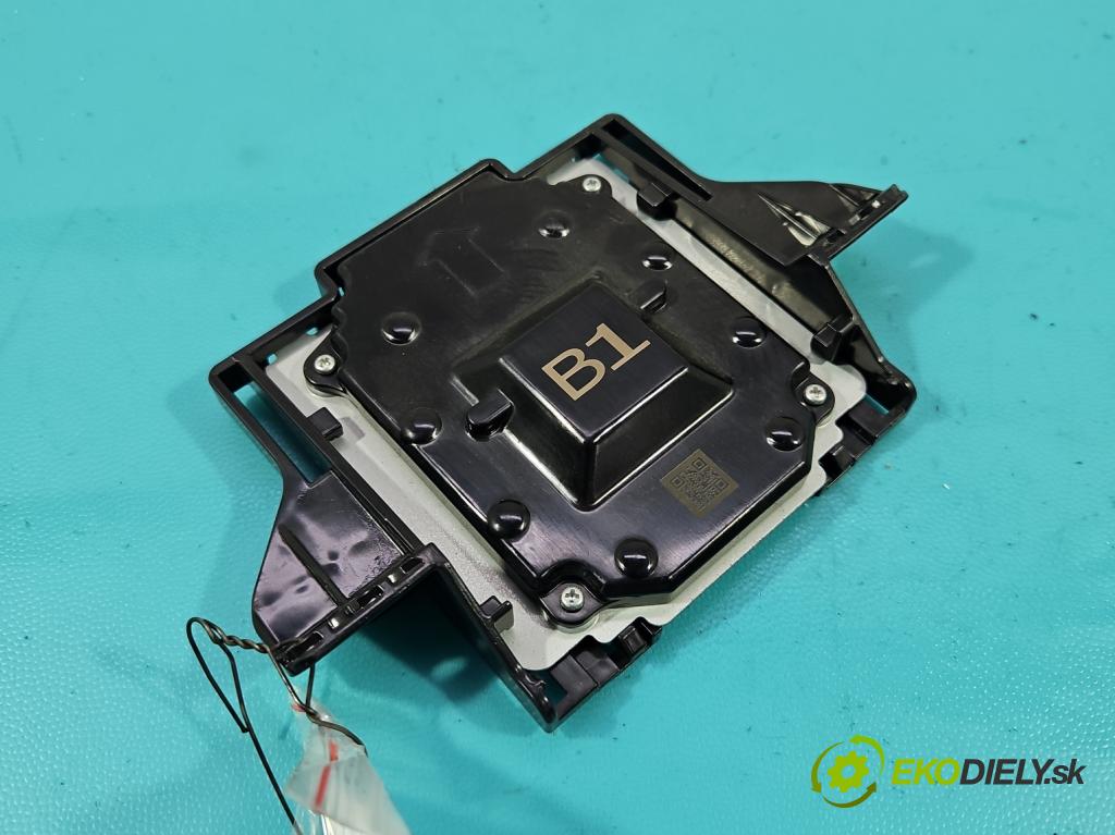 Toyota Corolla E21 2019- 1.8 16V 98 HP automatic 72 kW 1798 cm3 4- Antena 269382763