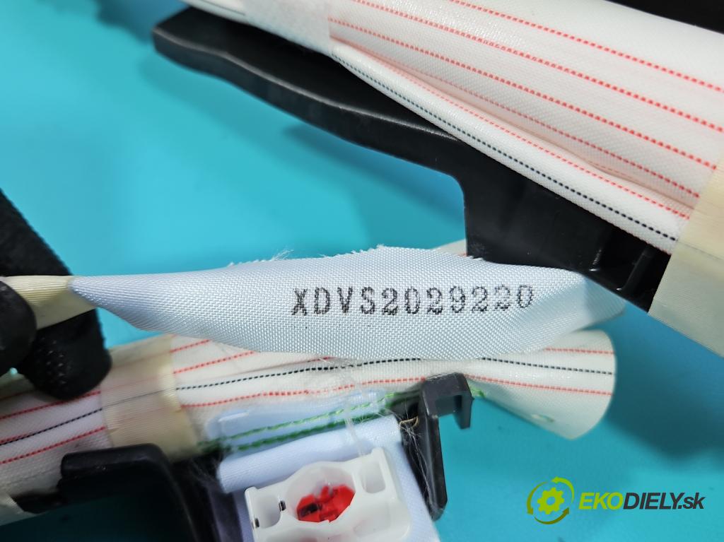 Toyota Corolla E21 2019- 1.8 16V 98 HP automatic 72 kW 1798 cm3 4- clona pravé 6J0678619Q8Z