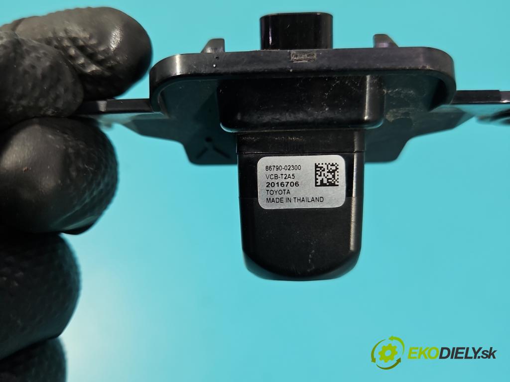 Toyota Corolla E21 2019- 1.8 16V 98 hp automatic 72 kW 1798 cm3 4- Kamera cúvaní 86790-02300