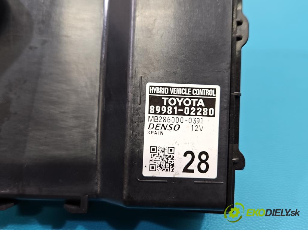 Toyota Corolla E21 2019- 1.8 16V 98 HP automatic 72 kW 1798 cm3 4- riadiaca jednotka ostatné 89981-02280