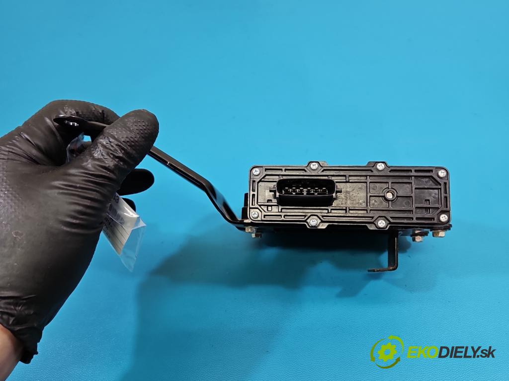 Toyota Corolla E21 2019- 1.8 16V 98 HP automatic 72 kW 1798 cm3 4- riadiaca jednotka ostatné 89680-02010