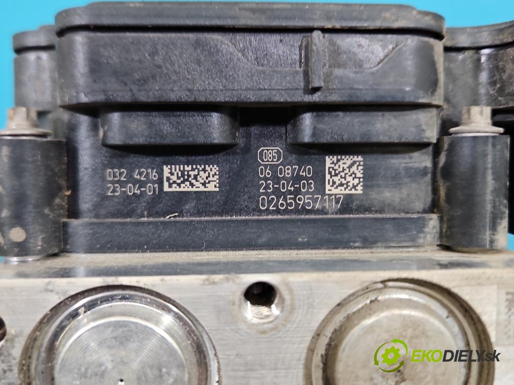 Toyota Corolla E21 2019- 1.8 16V 98 HP automatic 72 kW 1798 cm3 4- čerpadlo abs 0265957117 (Pumpa ABS)