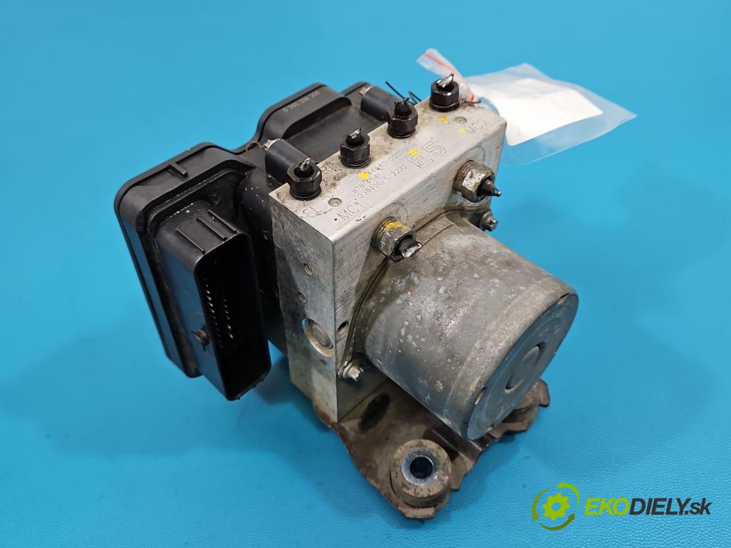 Toyota Corolla E21 2019- 1.8 16V 98 HP automatic 72 kW 1798 cm3 4- čerpadlo abs 0265957117 (Pumpa ABS)
