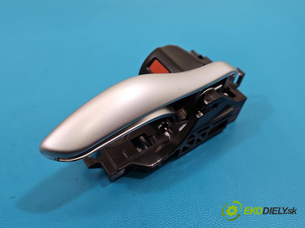 Toyota C-HR I 2016-2023 2.0 16V 152KM automatic 112 kW 1987 cm3 5- rukoväť uvnitř: predné pravé 69273F4010
