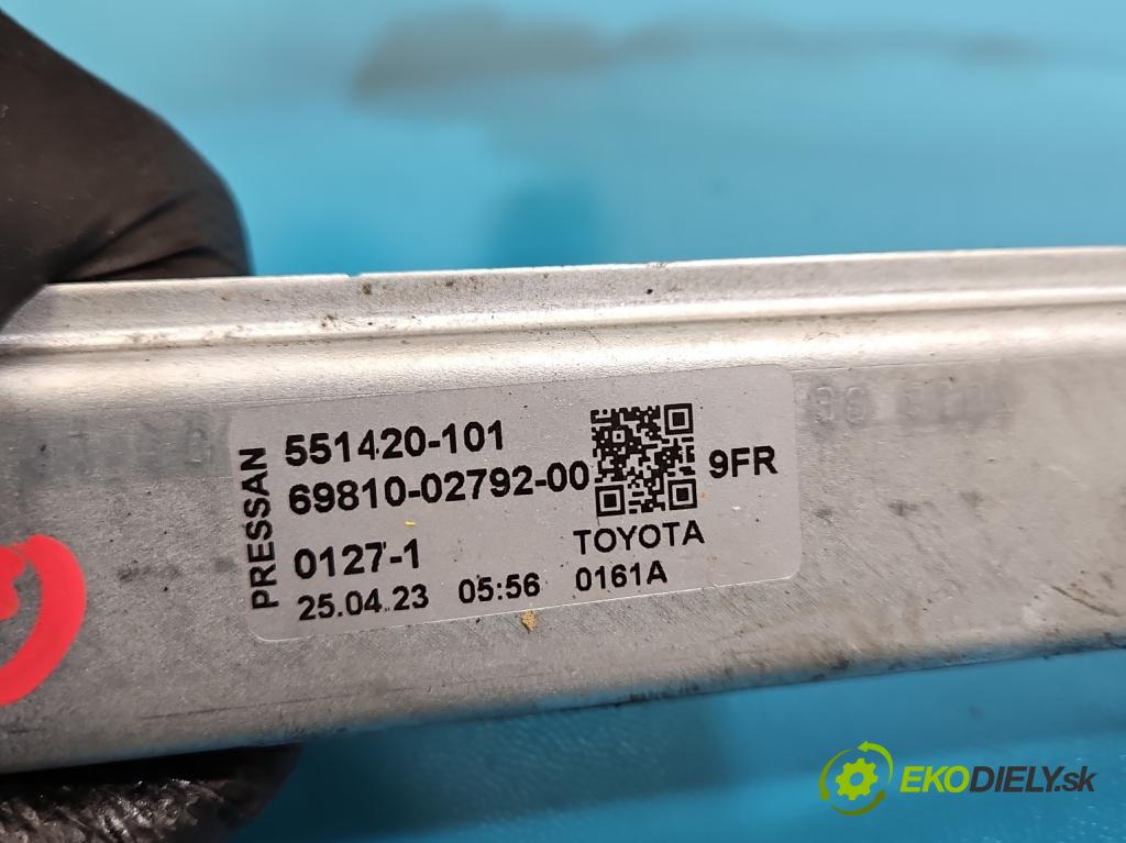 Toyota Corolla E21 2019- 1.8 16V 98 HP automatic 72 kW 1798 cm3 4- mechanizmus okna predné pravý 551420-101