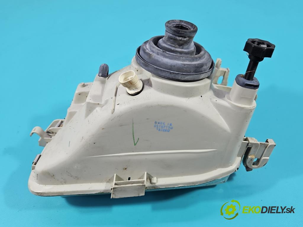 Opel Astra I 1991-2002 1.6 8V 71 HP manual 52 kW 1598 cm3 5- Reflektor: pravý  (Svetlo predné pravé)
