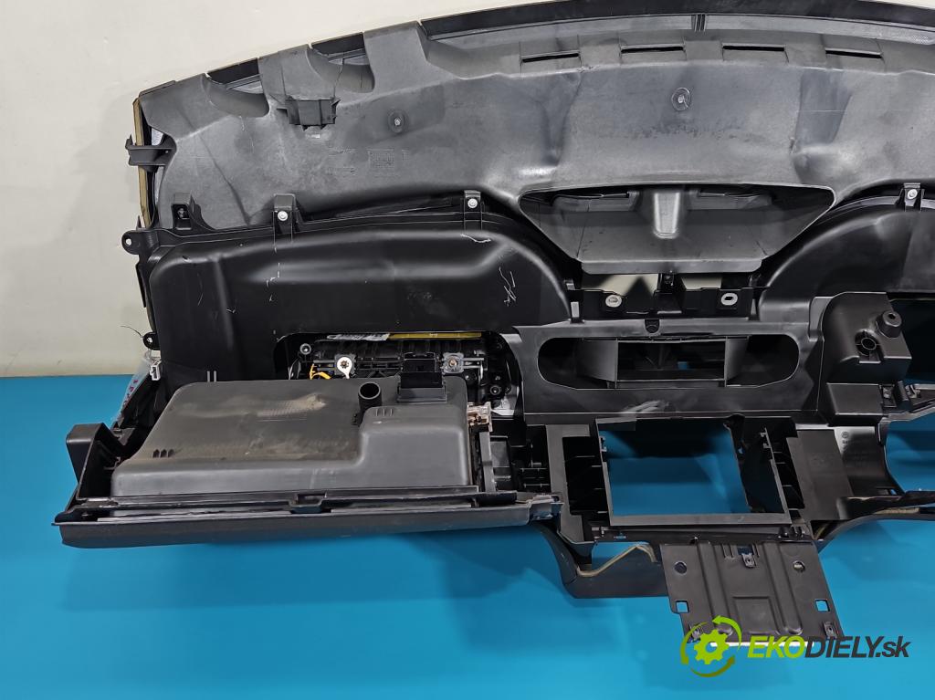 Vw Touran I 2003-2015 1.6 tdi 105 HP manual 77 kW 1599 cm3 5- kokpit,pristrojová doska rozdeľovacia