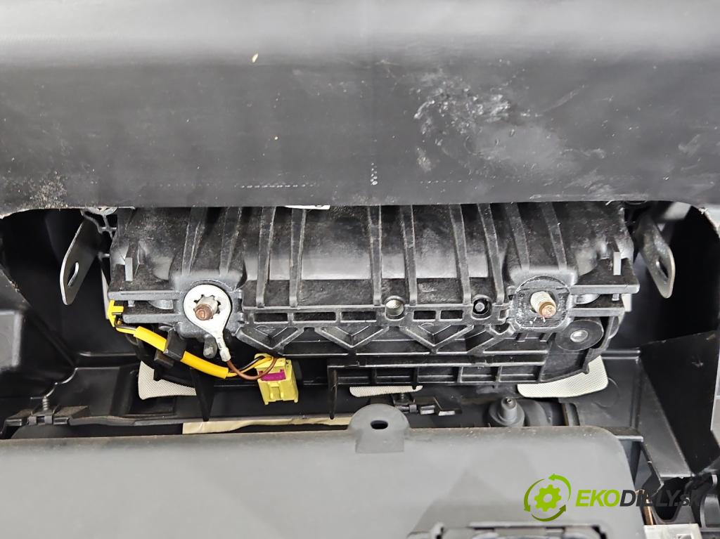 Vw Touran I 2003-2015 1.6 tdi 105 HP manual 77 kW 1599 cm3 5- kokpit,pristrojová doska rozdeľovacia